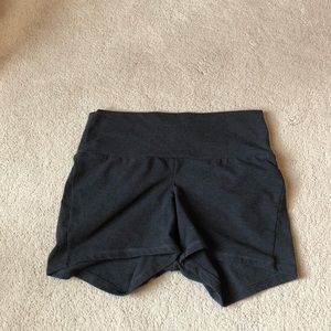 Old Navy Active Gray Maternity Shorts Size S